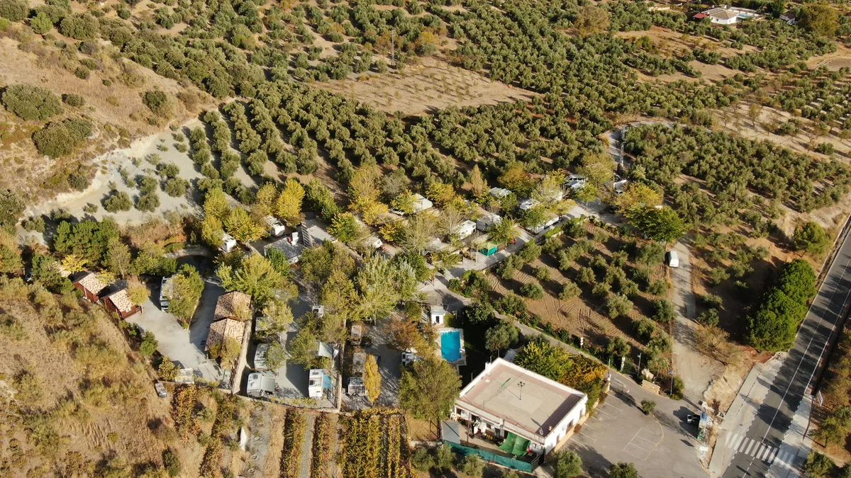 Instalaciones y espacio en Alto de Viñuelas, Granada