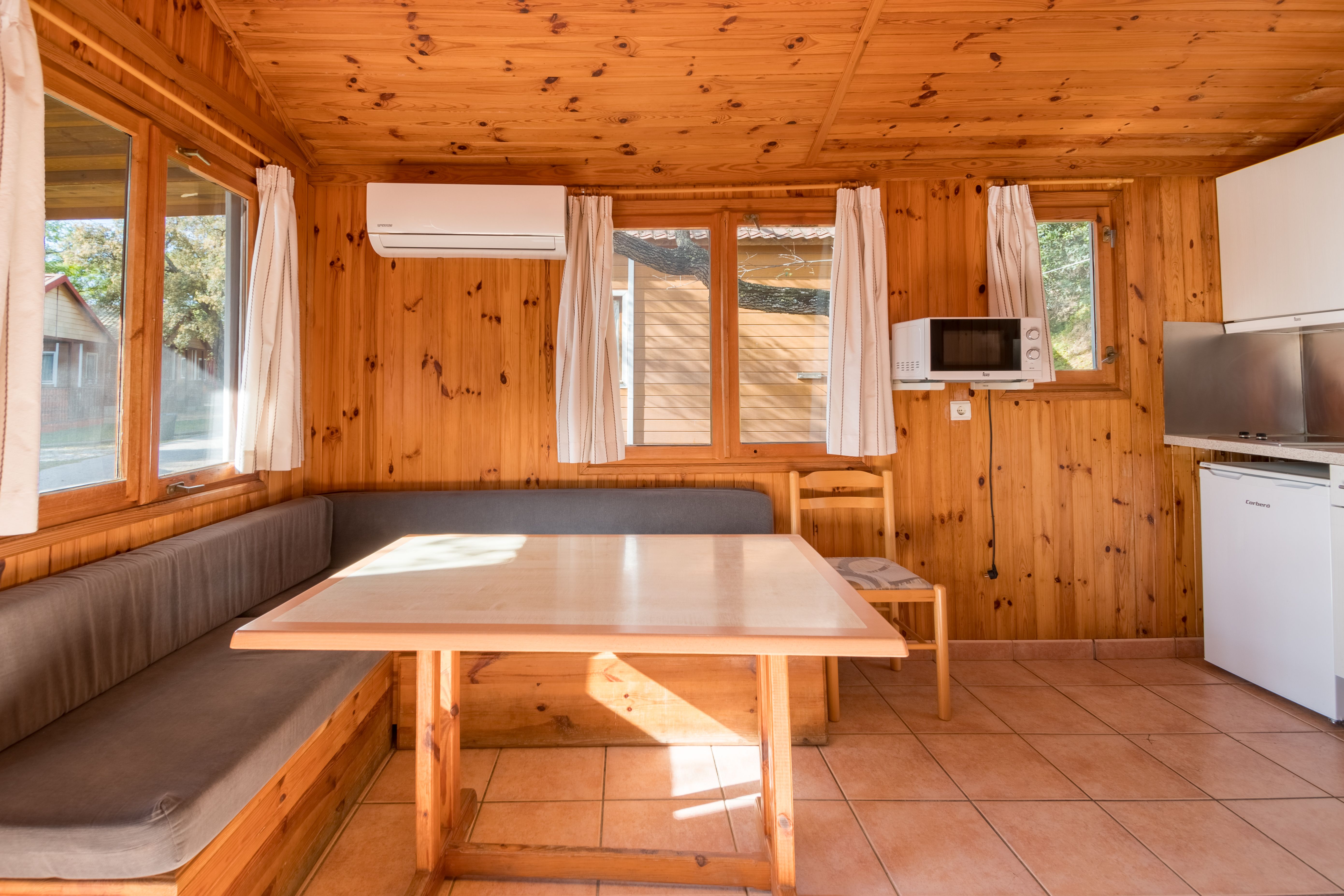 Instalaciones y espacio en Camping Buganvilla, Marbella