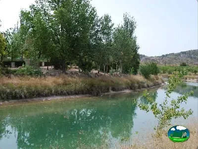 Instalaciones y espacio en Camping Cañada Catena, Jaen