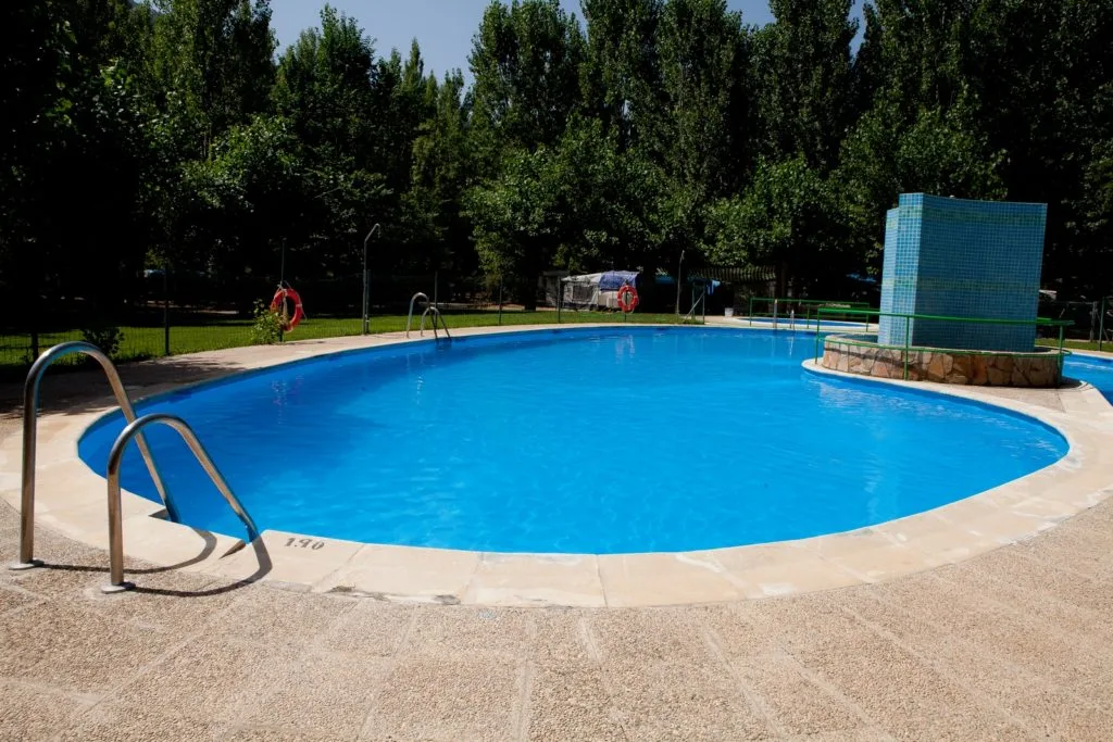 Instalaciones y espacio en Camping Chopera de Coto-ríos, Coto Rios