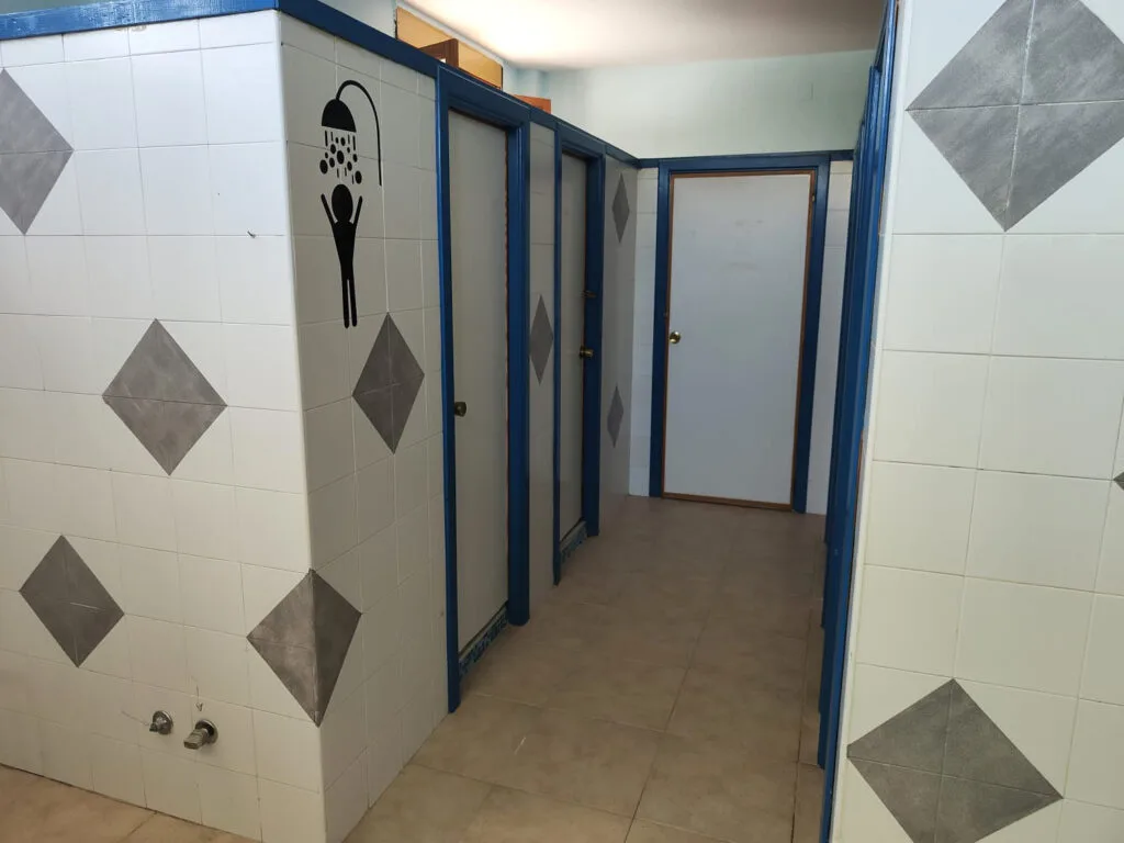 Instalaciones y espacio en Camping el Cantonet, Granada