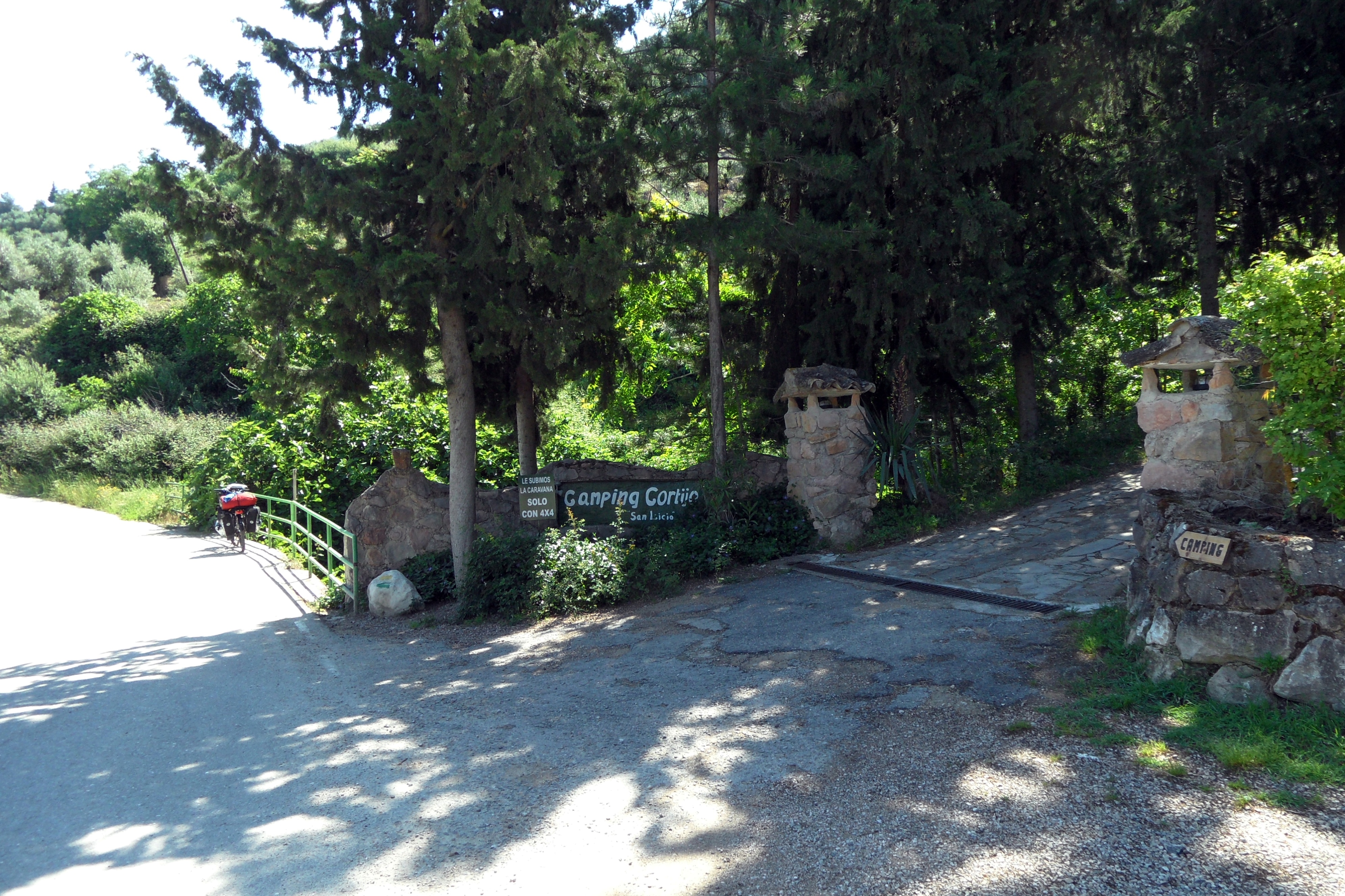 Instalaciones y espacio en Camping Montillana, Hornos De Segura