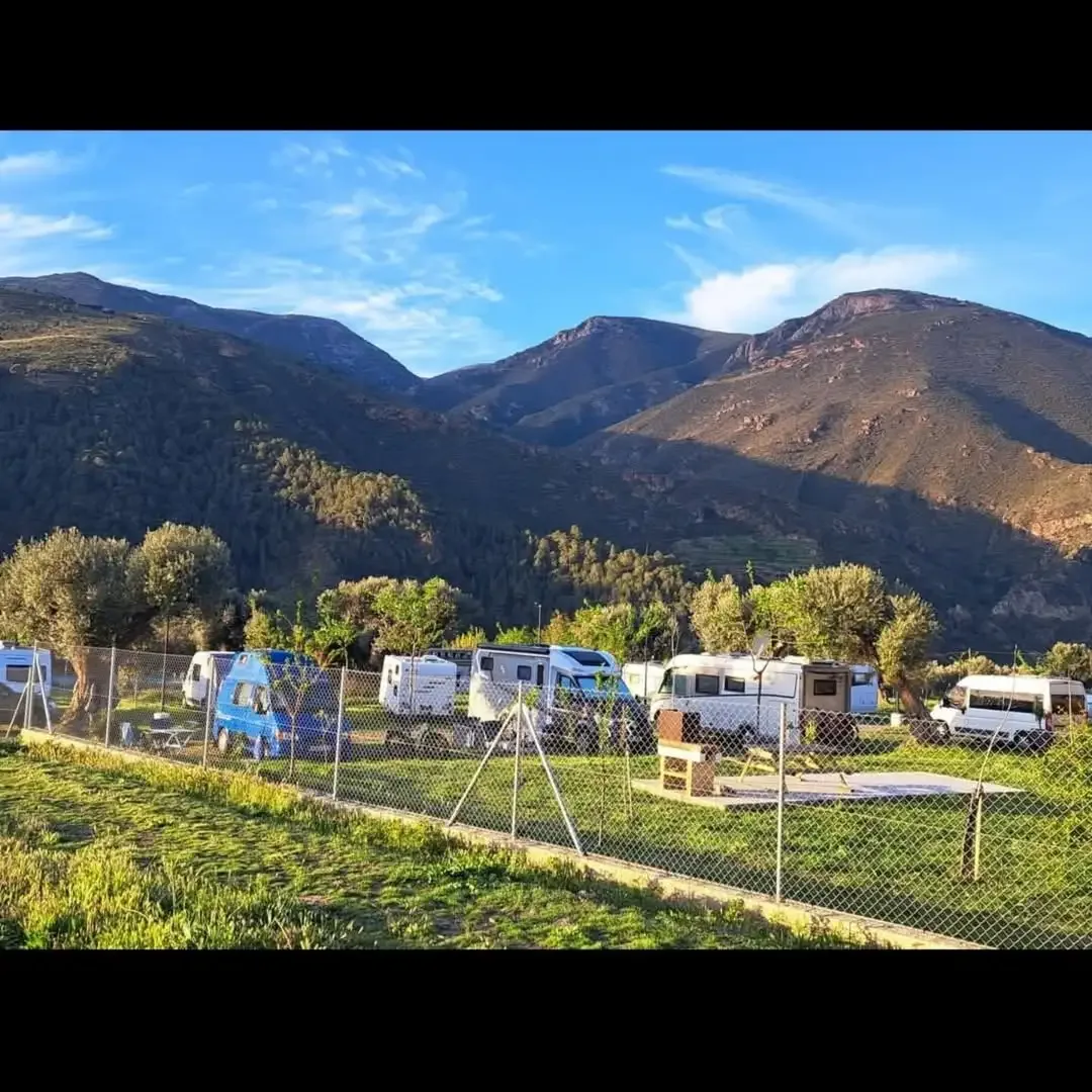 Instalaciones y espacio en Camping Órgiva, Orgiva
