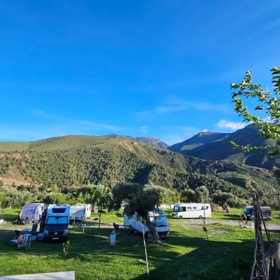 Instalaciones y espacio en Camping Órgiva, Orgiva