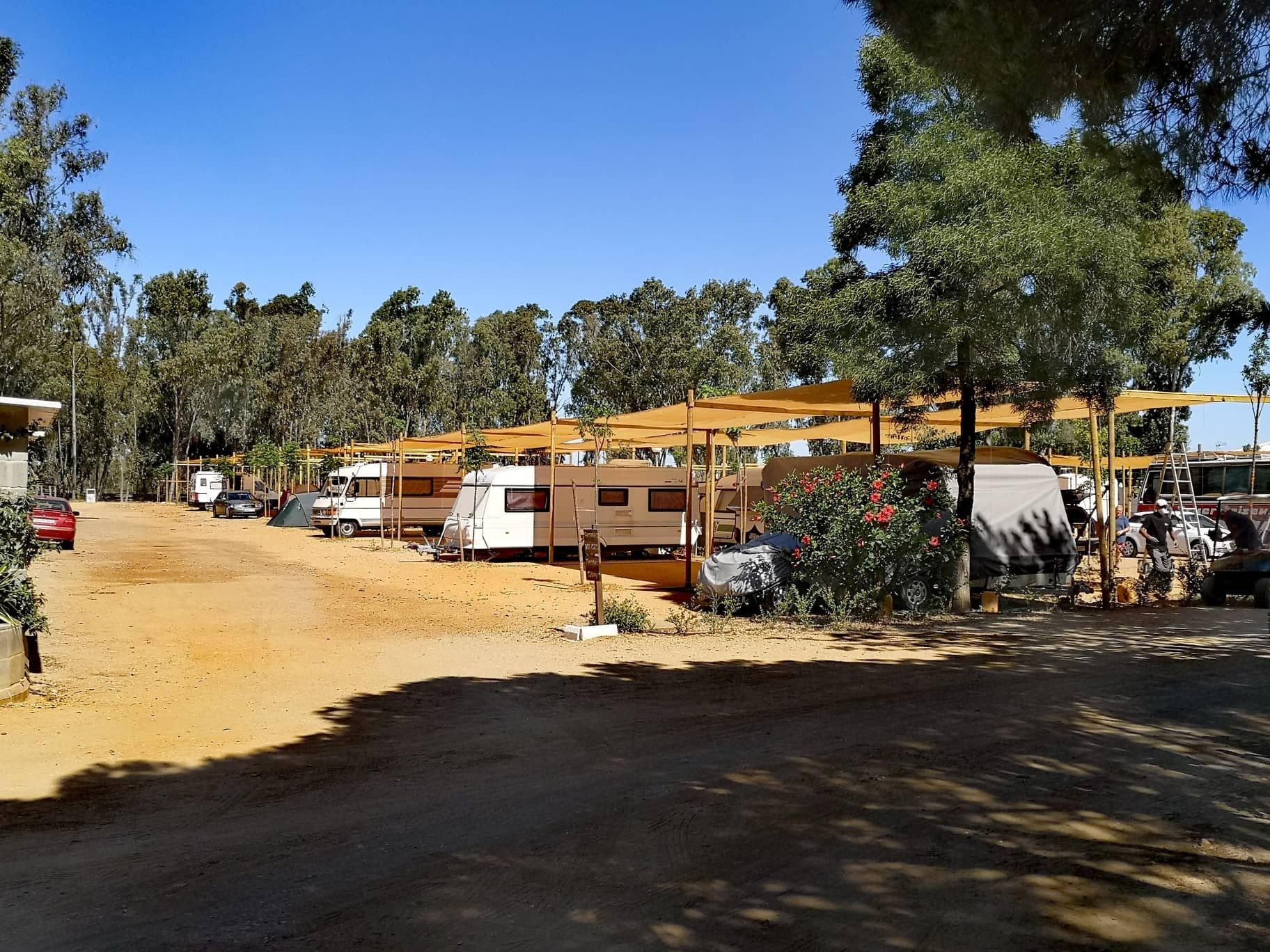 Instalaciones y espacio en Camping Playa Taray, La Redondela