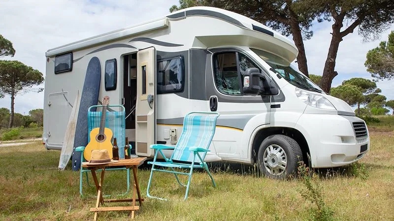 Instalaciones y espacio en Camping Sierra Nevada, Granada