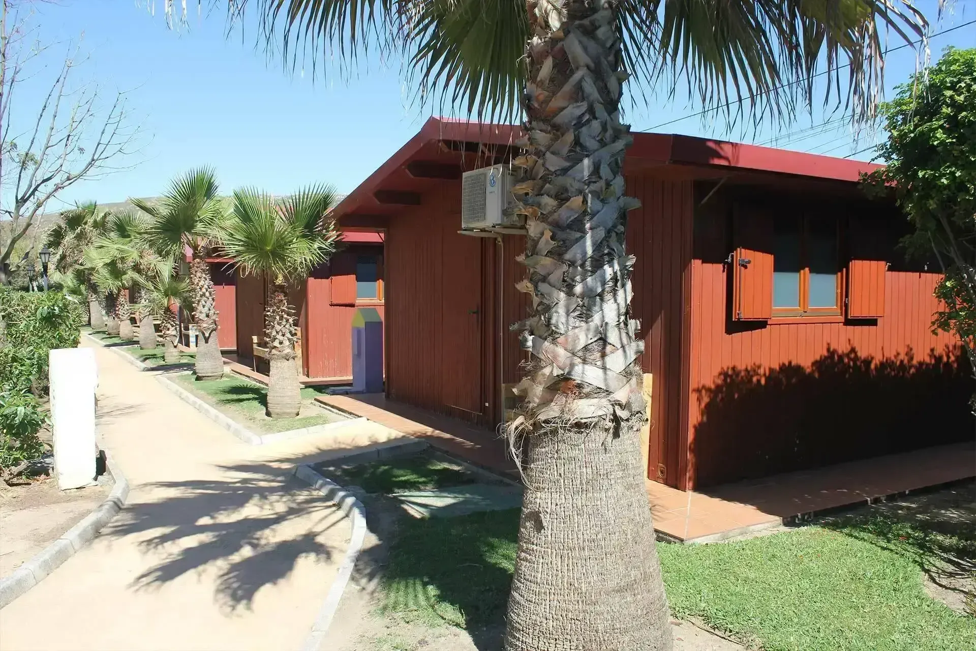Instalaciones y espacio en Camping Sureuropa, La Linea De La Concepcion