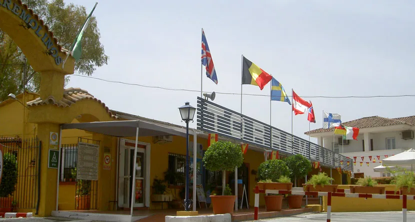 Instalaciones y espacio en Camping Torremolinos, Malaga