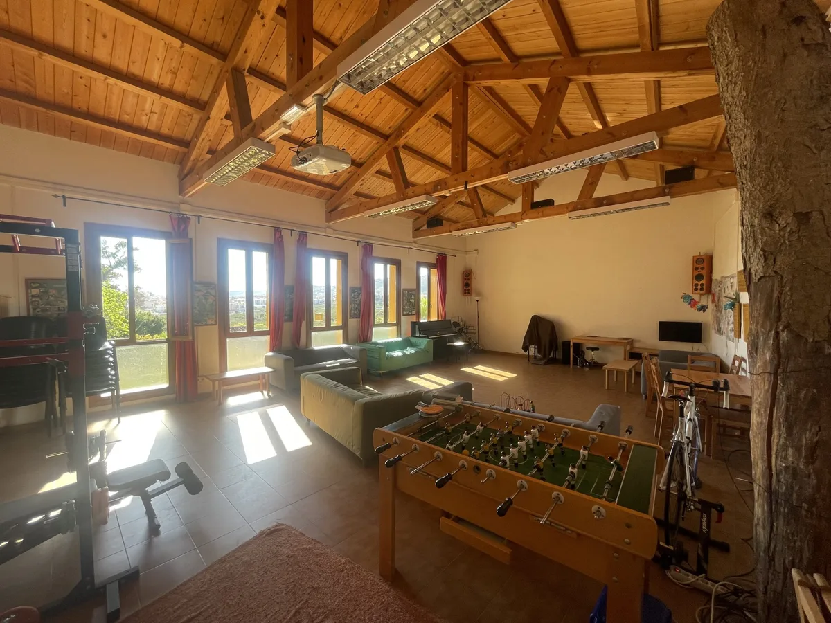 Instalaciones y espacio en Camping Tropical Almuñécar, Almunecar