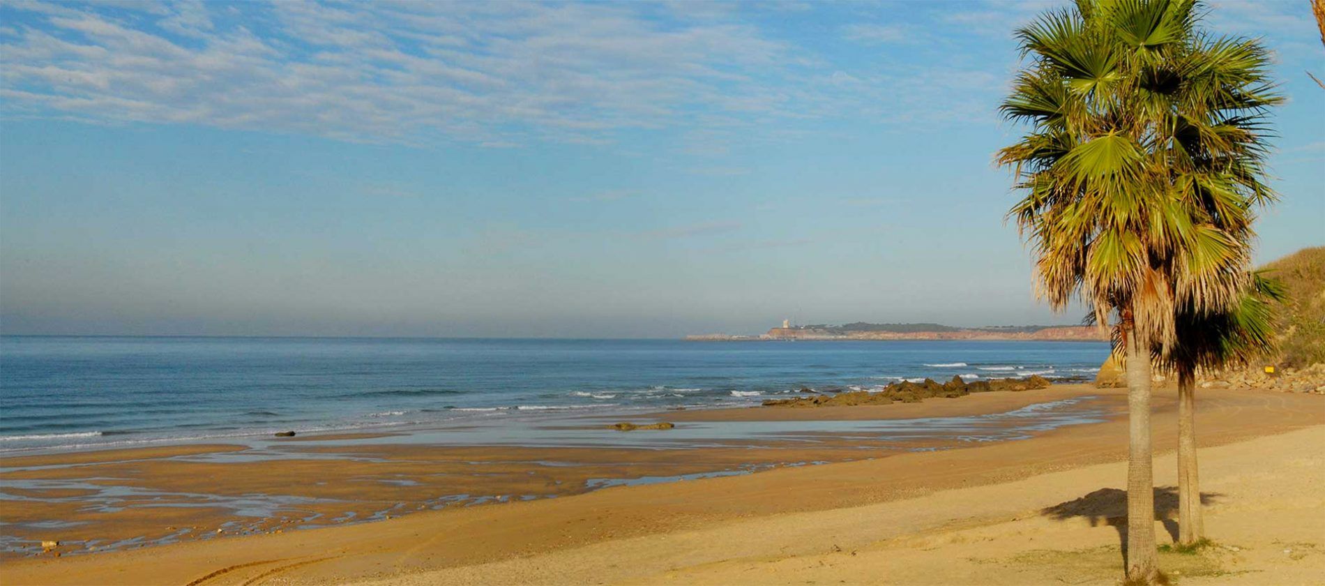 Instalaciones y espacio en El Faro, Cadiz