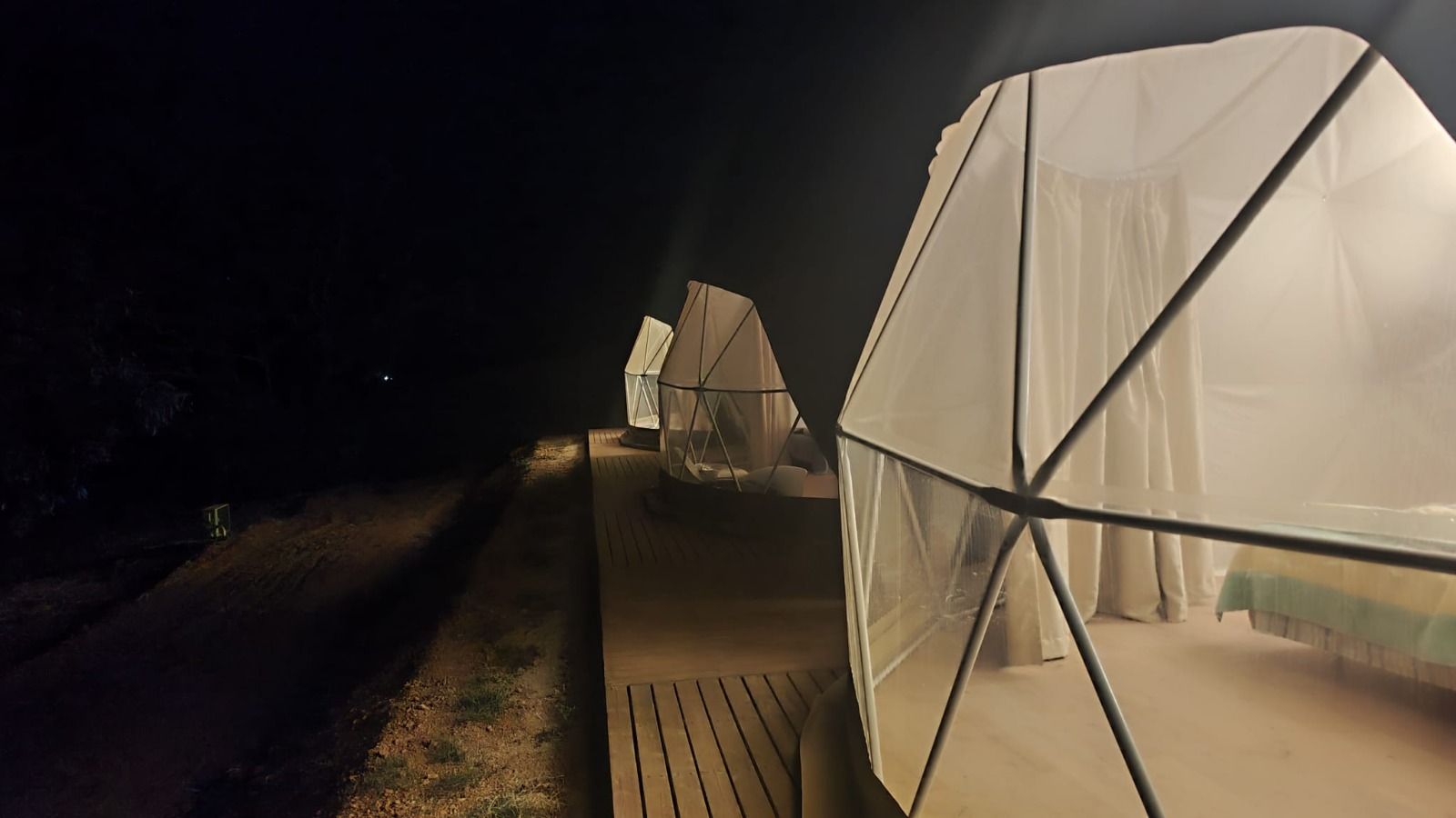 Instalaciones y espacio en Glamping San Benito, Cazalla De La Sierra